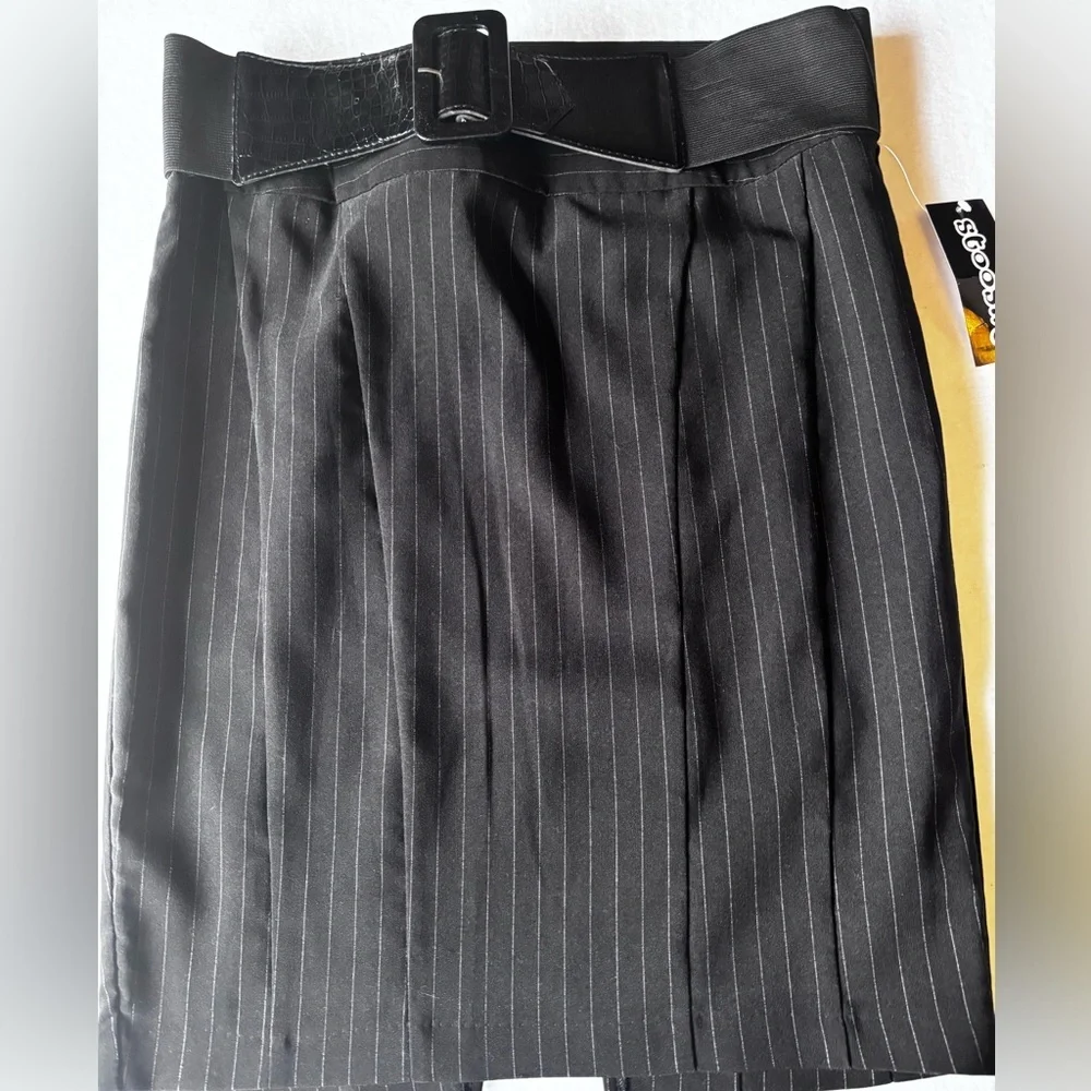 Stooges Black Pinstripe Pleated Mini Skirt 30”Waist NWT Belted